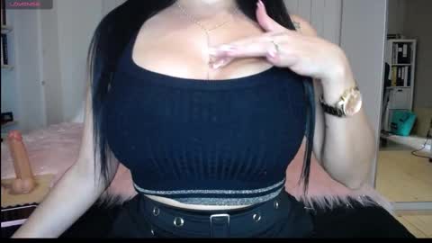 alexa_moreti online show from September 28, 2025, 12:21 pm