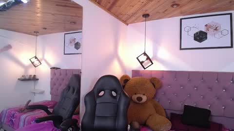 alexa_sax online show from January 21, 2025, 9:15 pm