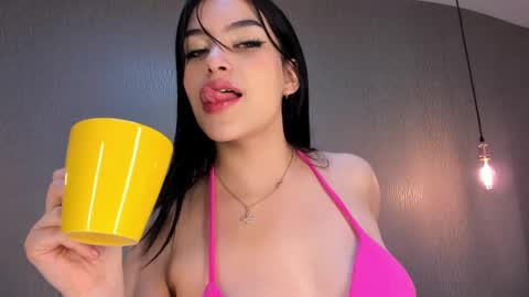 Alexa Thaylor online show from December 17, 2024, 2:44 pm