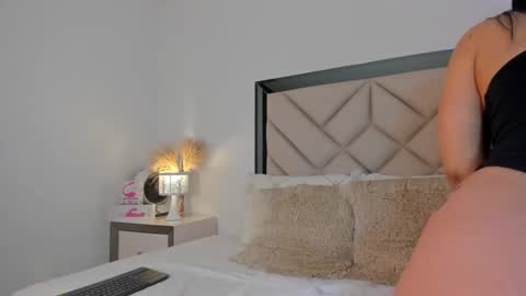 Snapshot of alexa_tobar chatting on October 12, 2025, 3:33 pm alexa_tobar online show from October 12, 2025, 3:33 pm