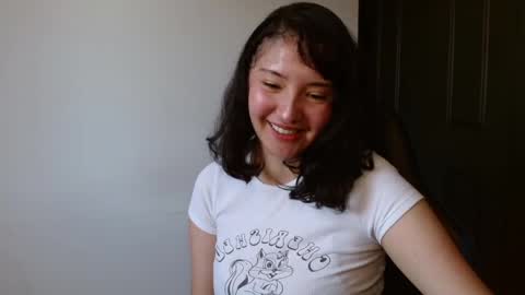 Alexandra 3 online show from May 10, 2026, 2:33 pm