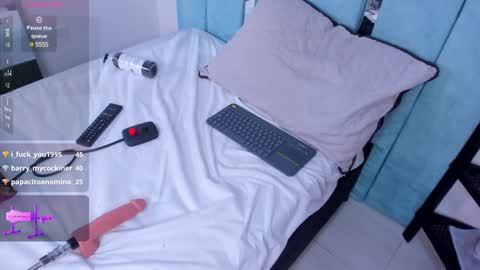 Snapshot of alexaa_small chatting on December 16, 2024, 3:43 pm alexaa_small online show from December 16, 2024, 3:43 pm