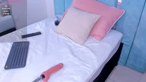 Snapshot of alexaa_small chatting on February 12, 2025, 11:51 am alexaa_small online show from February 12, 2025, 11:51 am