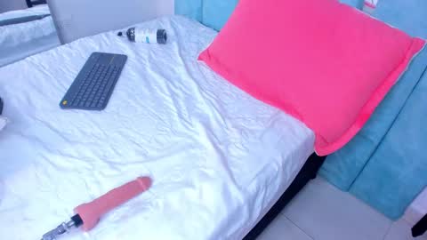 Snapshot of alexaa_small chatting on March 10, 2025, 3:20 pm alexaa_small online show from March 10, 2025, 3:20 pm