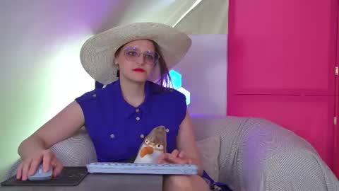 Snapshot of alexaavery chatting on June 23, 2026, 6:33 am AlexaAvery online show from June 23, 2026, 6:33 am