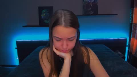 angel online show from March 5, 2025, 3:08 am