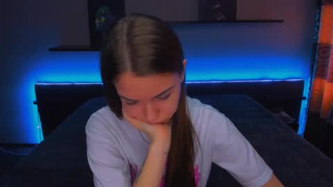 angel online show from March 12, 2025, 6:18 am