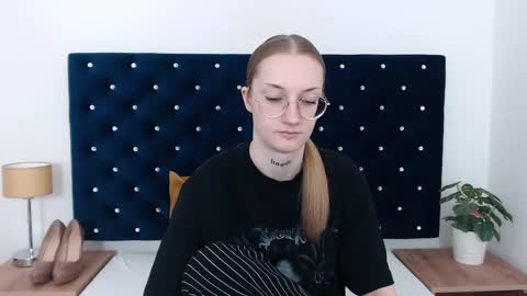 Alexa with big heart 3 online show from January 17, 2025, 3:53 pm