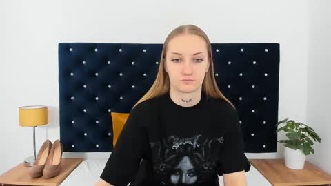 Alexa with big heart 3 online show from February 6, 2025, 11:43 am