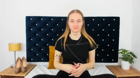 Alexa with big heart 3 online show from February 15, 2025, 1:38 pm