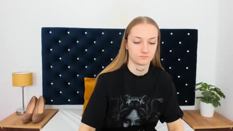 Alexa with big heart 3 online show from February 19, 2025, 2:44 pm