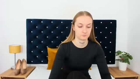 Alexa with big heart 3 online show from March 11, 2025, 5:24 pm