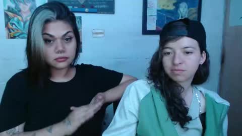 Snapshot of alexablu3 chatting on December 6, 2024, 12:02 am Alexa Blu3 online show from December 6, 2024, 12:02 am
