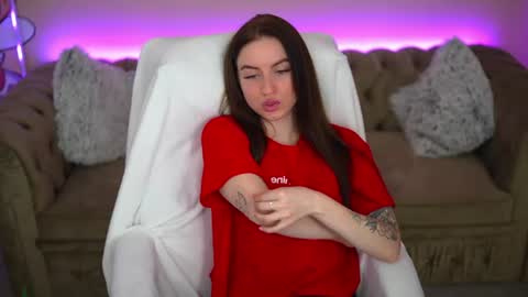alexafleur online show from June 9, 2026, 6:25 am