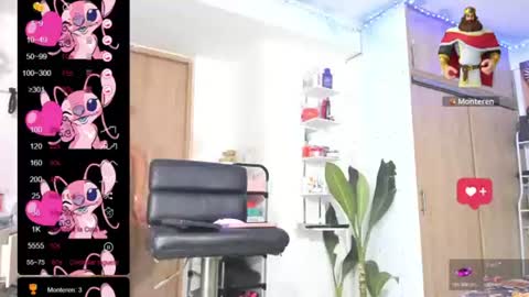 alexafoxxy01 online show from June 18, 2026, 11:42 pm