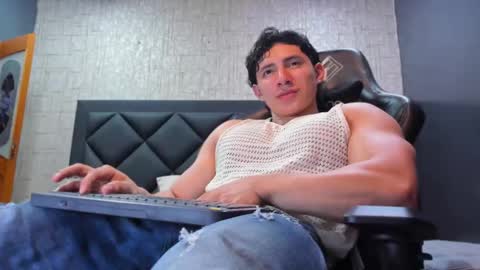 Snapshot of alexander_classy chatting on January 18, 2025, 8:41 am Alex online show from January 18, 2025, 8:41 am