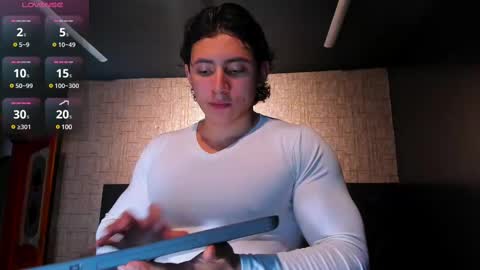 Snapshot of alexander_classy chatting on February 18, 2025, 1:32 am Alex online show from February 18, 2025, 1:32 am
