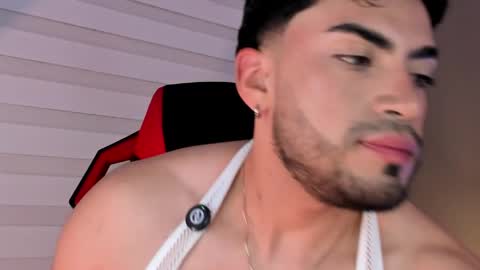 Snapshot of alexander_diiaz chatting on April 7, 2026, 1:22 pm Alexander Diaz online show from April 7, 2026, 1:22 pm