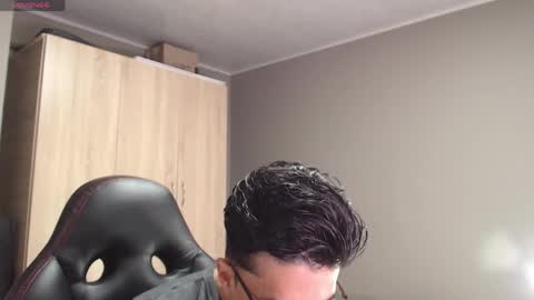 Benji  Alex   online show from May 3, 2026, 3:23 am