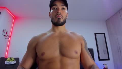 Snapshot of alexander_martines chatting on December 24, 2024, 3:27 am Onlyfansalexmartinezwb  Instagram alexwbmartinez  Twitter martinezcb937 online show from December 24, 2024, 3:27 am