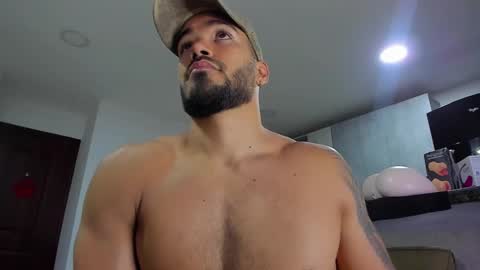 Snapshot of alexander_martines chatting on January 8, 2025, 2:25 am Onlyfansalexmartinezwb  Instagram alexwbmartinez  Twitter martinezcb937 online show from January 8, 2025, 2:25 am