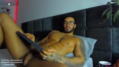 Snapshot of alexander_martines chatting on September 14, 2025, 2:33 am Onlyfansalexmartinezwb  Instagram alexwbmartinez  Twitter martinezcb937 online show from September 14, 2025, 2:33 am