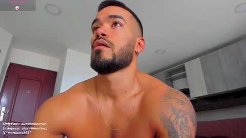 Snapshot of alexander_martines chatting on October 13, 2025, 7:14 pm Onlyfansalexmartinezwb  Instagram alexwbmartinez  Twitter martinezcb937 online show from October 13, 2025, 7:14 pm