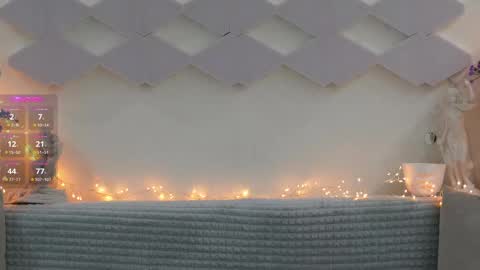 Alexandra Demore online show from February 12, 2025, 12:05 am