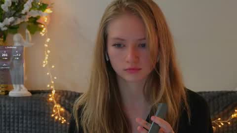 Alexandra Demore online show from February 18, 2025, 5:42 am