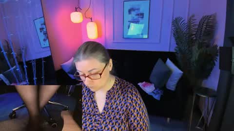 Alexandra online show from April 28, 2026, 9:20 pm