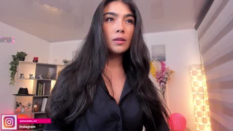 Alexandra Rodriguez online show from December 6, 2024, 11:25 pm