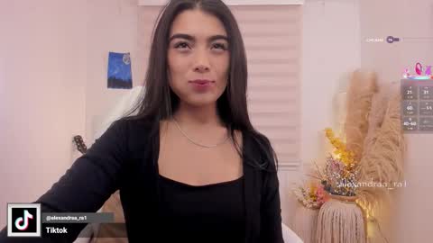 Alexandra Rodriguez online show from December 1, 2025, 11:21 pm