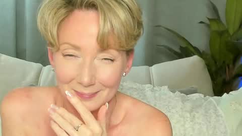 Alexandra online show from May 11, 2026, 2:45 pm