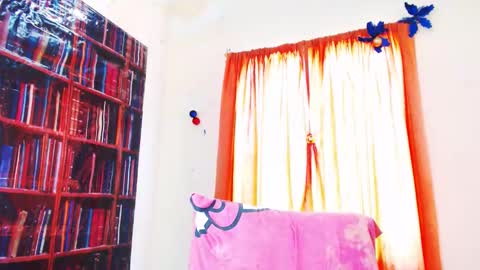 alexandra online show from September 13, 2025, 6:18 pm