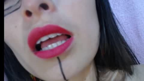 alexandrasaen online show from November 3, 2025, 10:32 pm