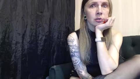 Snapshot of alexandrazaryanova chatting on September 10, 2025, 7:47 pm Alexandra online show from September 10, 2025, 7:47 pm