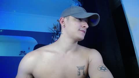 Snapshot of alexandrolovee chatting on December 8, 2024, 8:30 am Alexandro online show from December 8, 2024, 8:30 am