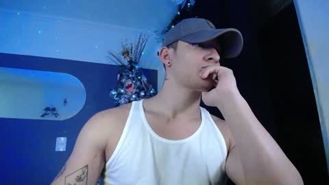 Snapshot of alexandrolovee chatting on December 18, 2024, 9:36 am Alexandro online show from December 18, 2024, 9:36 am