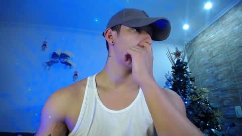 Snapshot of alexandrolovee chatting on December 29, 2024, 8:55 am Alexandro online show from December 29, 2024, 8:55 am