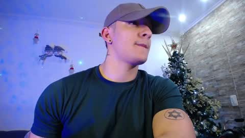 Snapshot of alexandrolovee chatting on January 6, 2025, 8:35 am Alexandro online show from January 6, 2025, 8:35 am