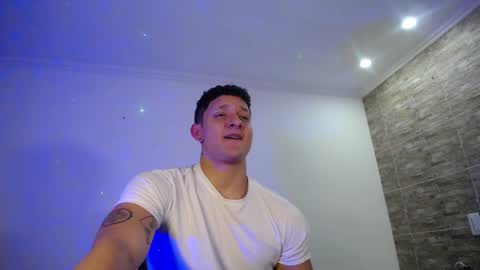 Snapshot of alexandrolovee chatting on January 9, 2025, 8:55 am Alexandro online show from January 9, 2025, 8:55 am