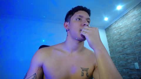 Snapshot of alexandrolovee chatting on January 10, 2025, 8:29 am Alexandro online show from January 10, 2025, 8:29 am