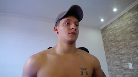 Snapshot of alexandrolovee chatting on January 12, 2025, 12:01 pm Alexandro online show from January 12, 2025, 12:01 pm