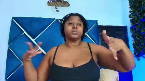Snapshot of alexarousse4u chatting on July 7, 2026, 11:42 pm Alexa online show from July 7, 2026, 11:42 pm