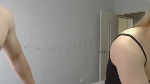 Snapshot of alexarti chatting on October 2, 2025, 7:59 am Alex online show from October 2, 2025, 7:59 am