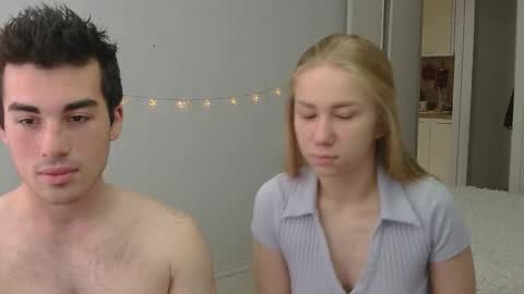 Snapshot of alexarti chatting on October 11, 2025, 4:22 am Alex online show from October 11, 2025, 4:22 am