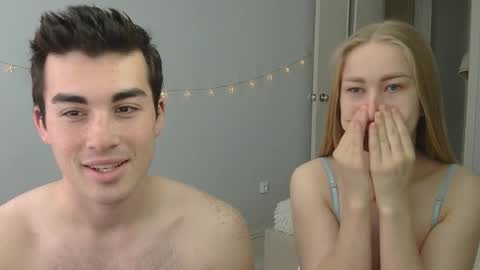 Snapshot of alexarti chatting on October 14, 2025, 4:35 am Alex online show from October 14, 2025, 4:35 am