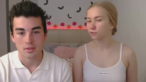 Snapshot of alexarti chatting on October 16, 2025, 6:03 am Alex online show from October 16, 2025, 6:03 am