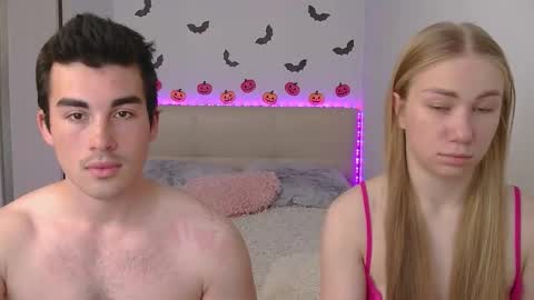 Snapshot of alexarti chatting on October 22, 2025, 4:24 am Alex online show from October 22, 2025, 4:24 am