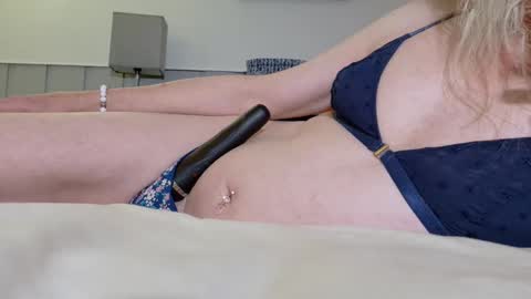 Snapshot of alexassts chatting on January 20, 2025, 3:15 am alexass online show from January 20, 2025, 3:15 am